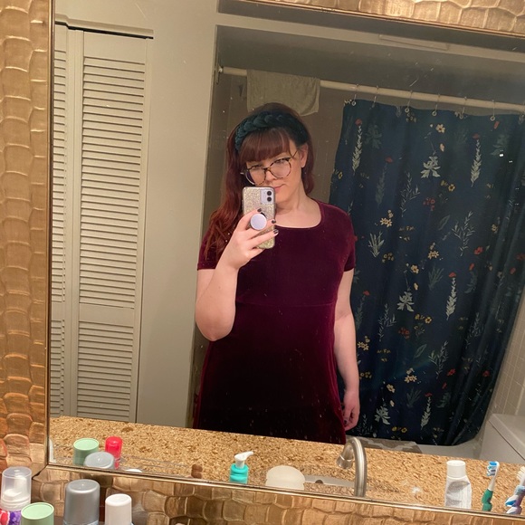 Scoop neck velvet dress - Picture 5 of 5